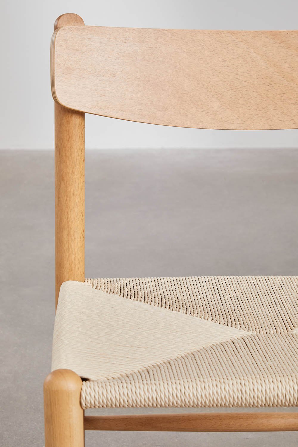 Packung mit 4 Mauren-Esszimmerstühlen aus Holz, Galeriebild 6