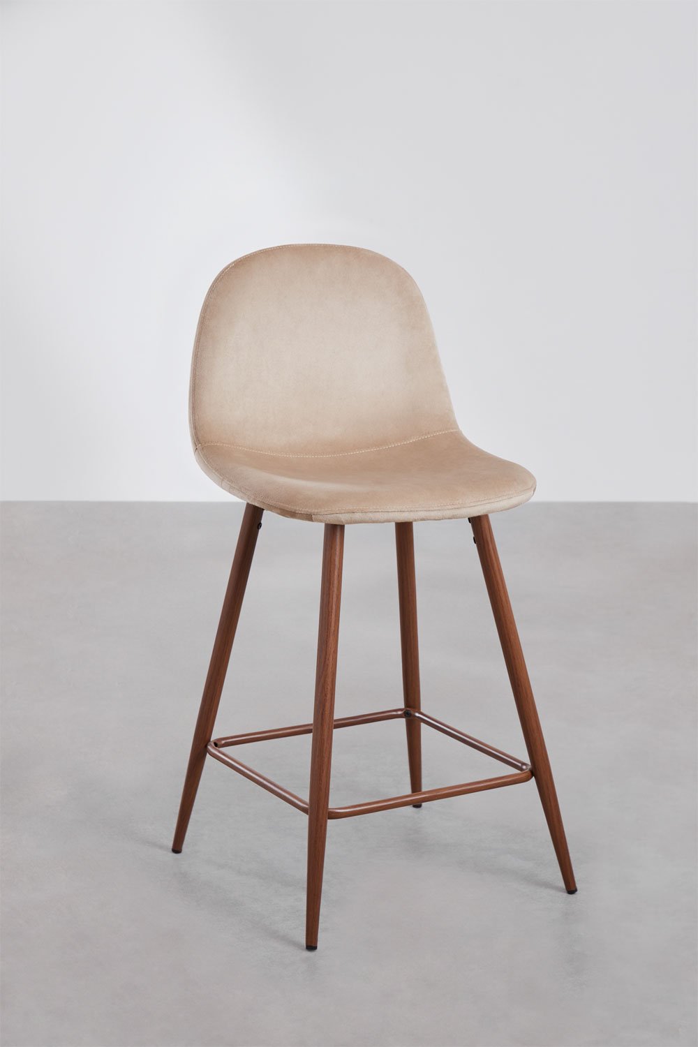 2er-Pack Hohe Hocker 65 cm aus weizenbraunem Samt und Beinen mit dunklem Holzfinish Glamm, Galeriebild 1