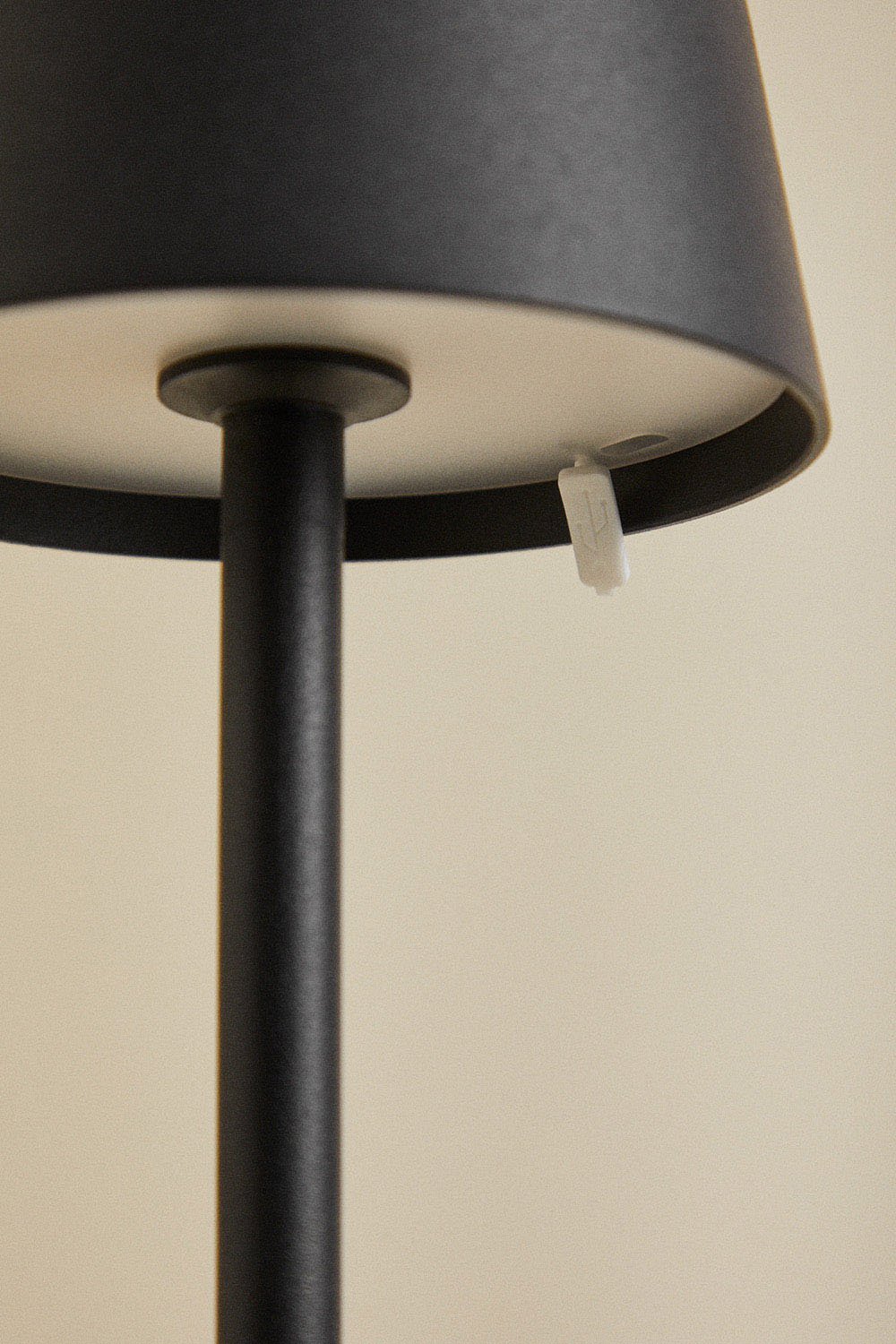 Kabellose LED-Tischlampe für den Außenbereich Isona, Galeriebild 6