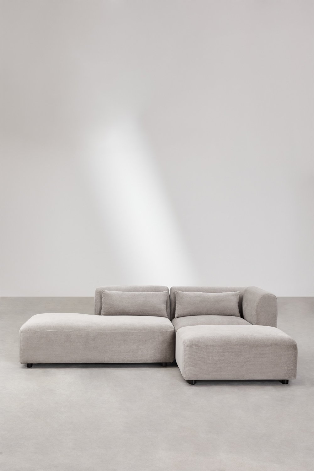 Zweiteiliges modulares Ecksofa mit Chaiselongue links und Fogler-Hocker, Galeriebild 4