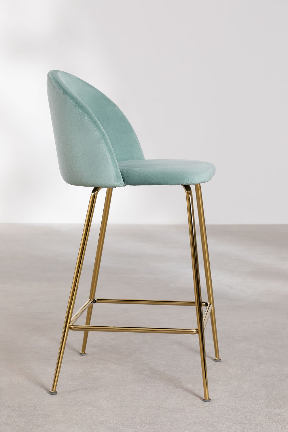 4er-Pack Barhocker 65 cm aus tannengrünem Samt und goldenen Beinen Kana Design, Galeriebild 3