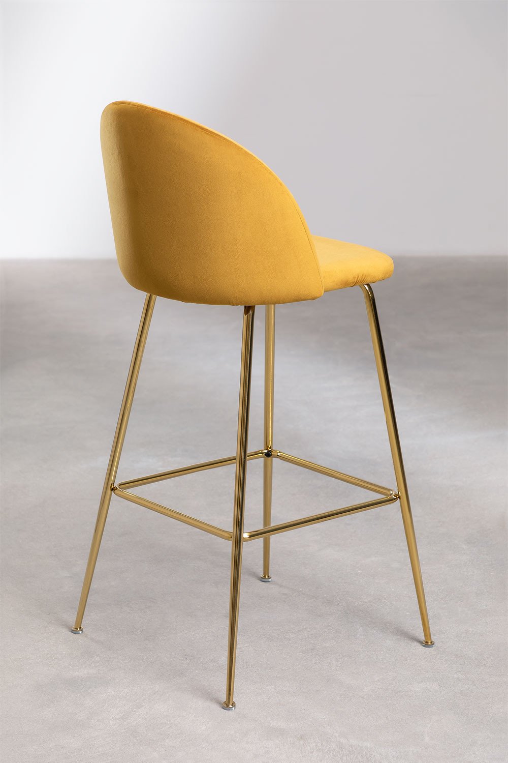 4er-Pack Barhocker 75 cm aus senffarbenem Samt und goldenen Beinen Kana Design, Galeriebild 4