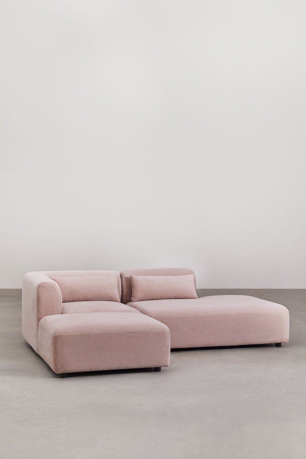 Zweiteiliges modulares Ecksofa mit Chaiselongue rechts und Fogler-Hocker, Galeriebild 1