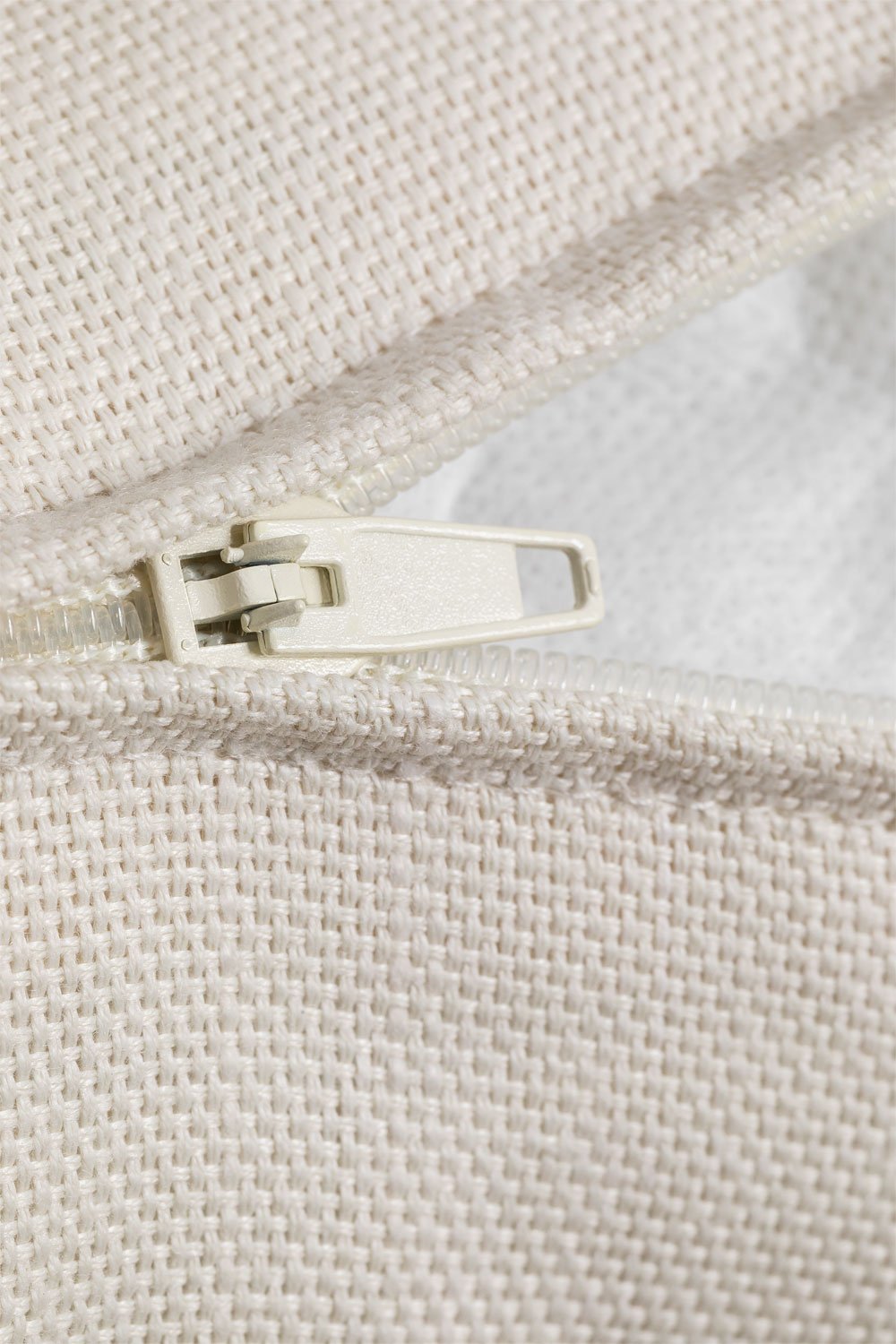 4er-Pack Esszimmerstühle Nayely aus Akazienholz mit Armlehnen, Galeriebild 7