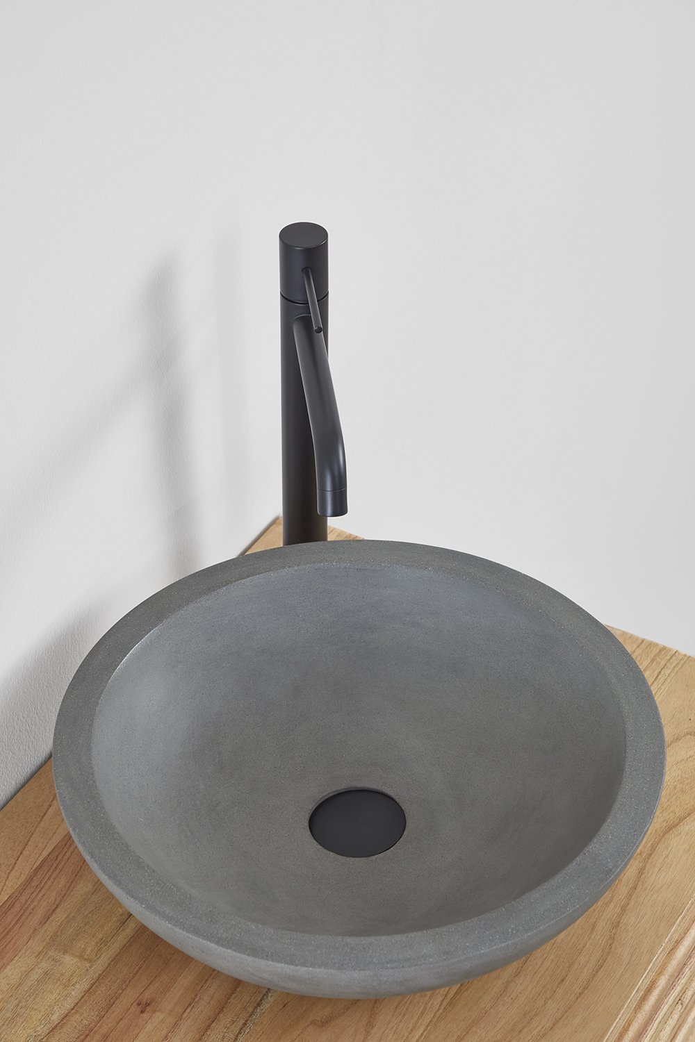 Hängendes Badezimmermöbel-Set 60x45 cm aus Deleyna-Holz, Galeriebild 4