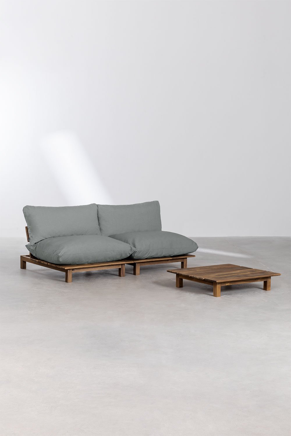 Wohnzimmerset mit 2-teiligem modularen Liegesofa und Couchtisch aus Brina-Akazienholz, Galeriebild 1