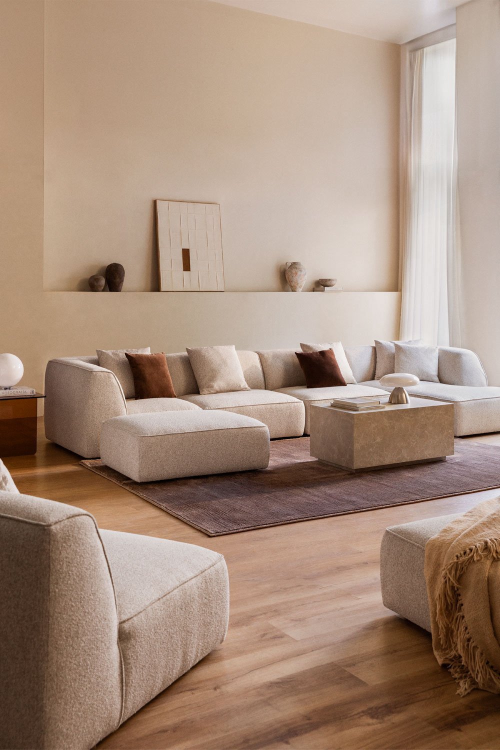 Modulares Sofa mit rechter Chaiselongue, 4-teilig mit Hocker aus Bouclé-Stoff Cardea, Galeriebild 1