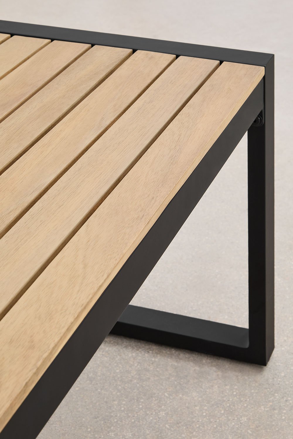 Gartenset mit einem 3-Sitzer-Sofa, 2 Sesseln und einem Couchtisch aus Aluminium und Lipov-Akazienholz., Galeriebild 11