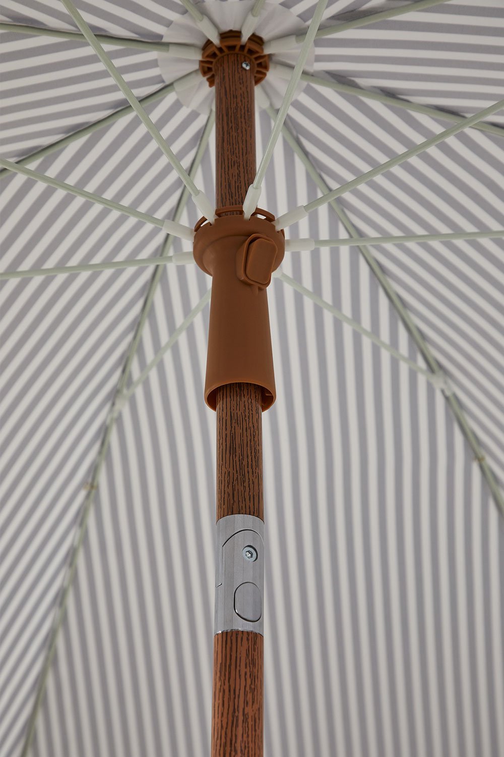 Miska Ø175 cm Sonnenschirm aus Stoff und Stahl, Galeriebild 6