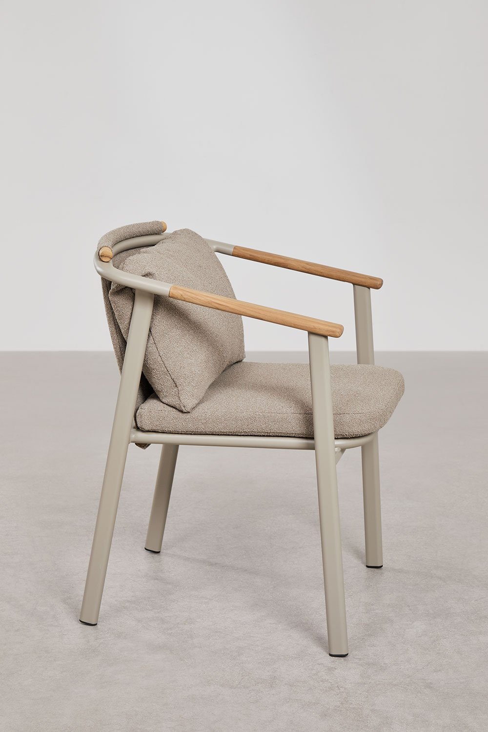 Gartenstuhl mit Armlehnen aus Aluminium und Bouclé-Stoff Yervin, Galeriebild 4