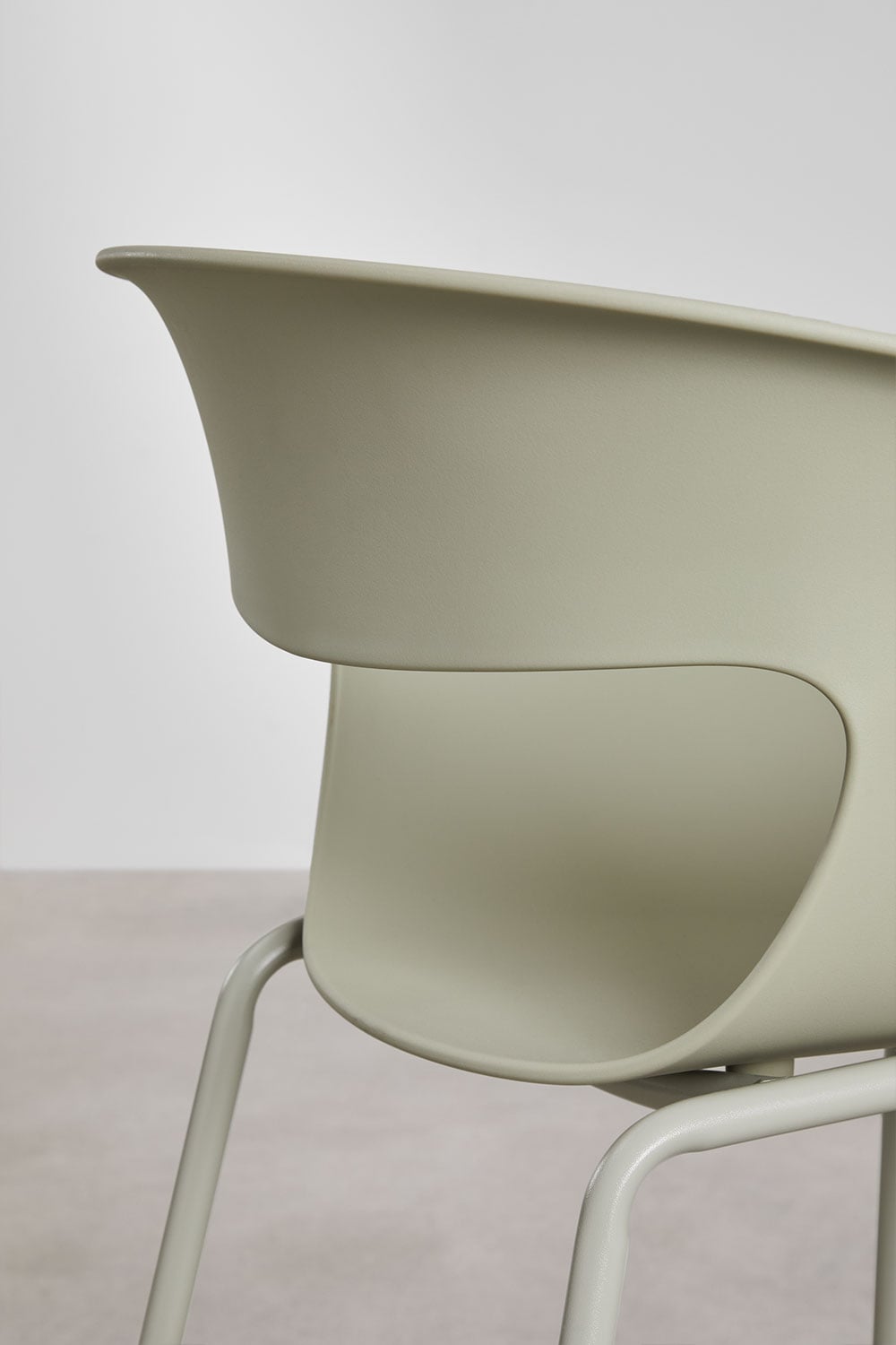 2er-Set hohe Hocker 75 cm aus Polypropylen und salbeigrünem Stahl Alanys, Galeriebild 5