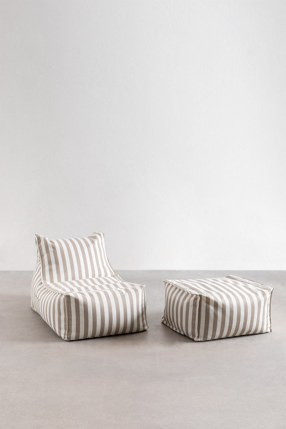 Gartenmöbel-Set mit Sessel und Hocker aus Sandelstoff, Galeriebild 2