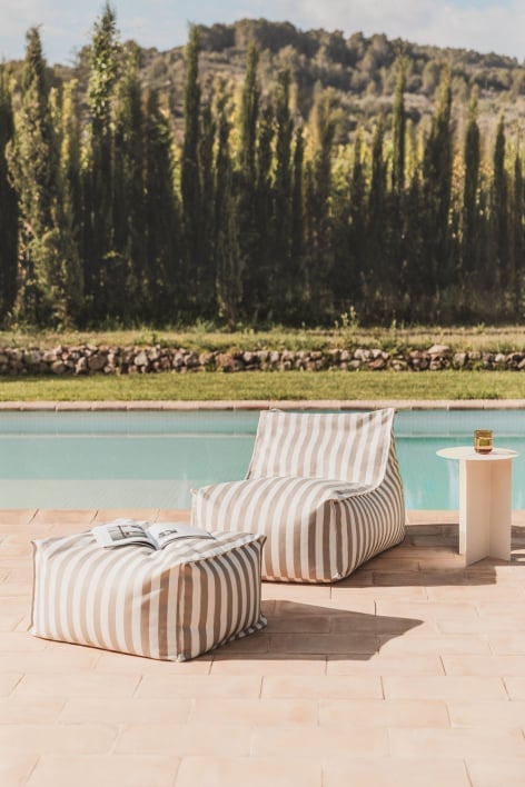 Gartenmöbel-Set mit Sessel und Hocker aus Sandelstoff