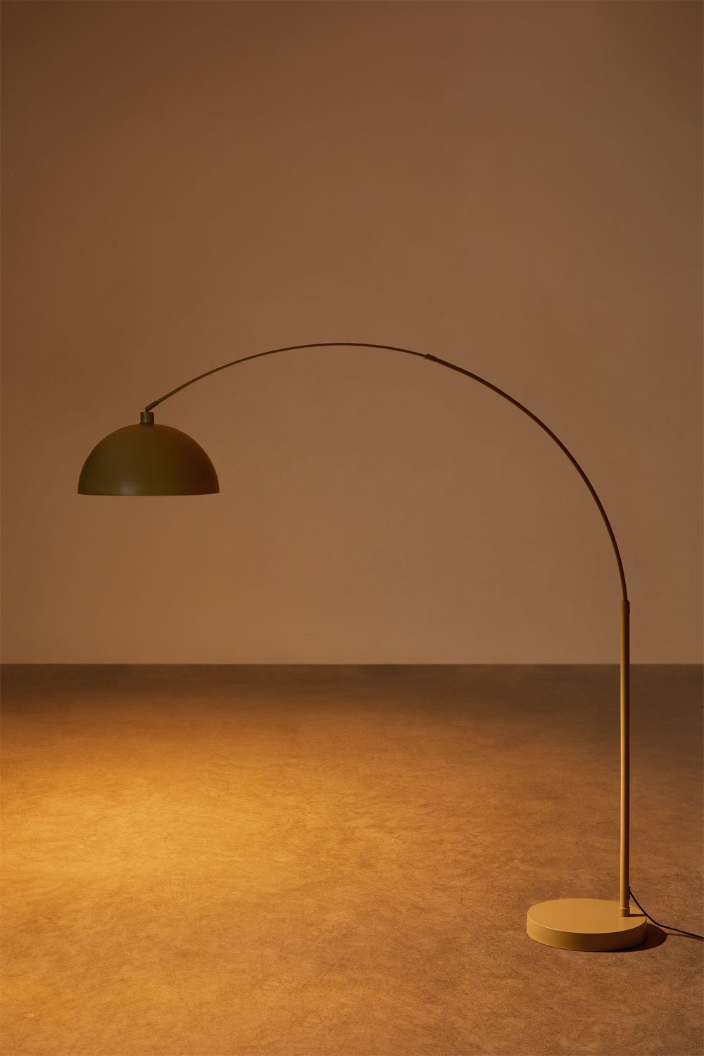 Diala Stehlampe aus Eisen für den Außenbereich, Galeriebild 4