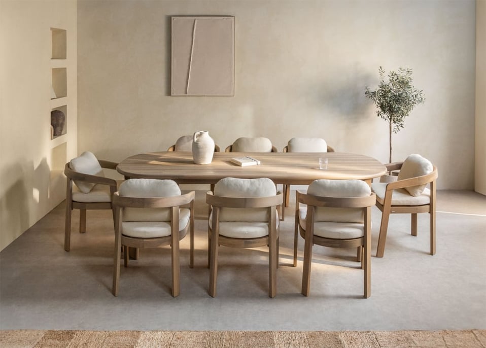 Ovaler Esstisch-Set 240x100 cm aus Akazienholz und 8 Esszimmerstühle aus Akazienholz Uleno
