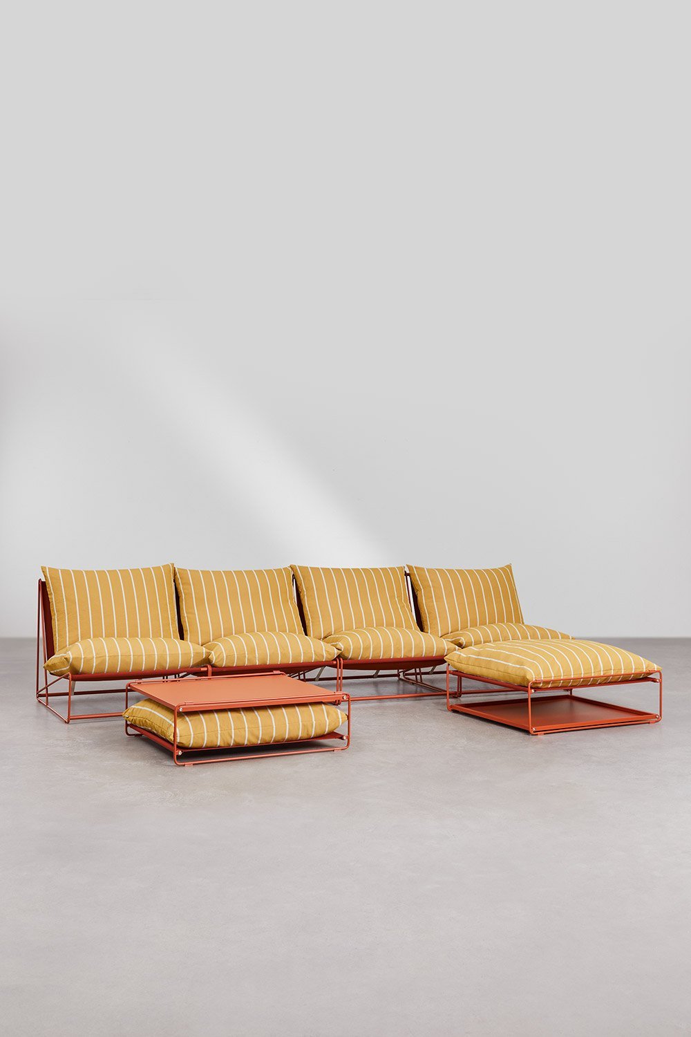 Gartenmöbel-Set mit 4-teiligem modularen Sofa, Beistelltisch und umwandelbarem Puff Amaro, Galeriebild 1