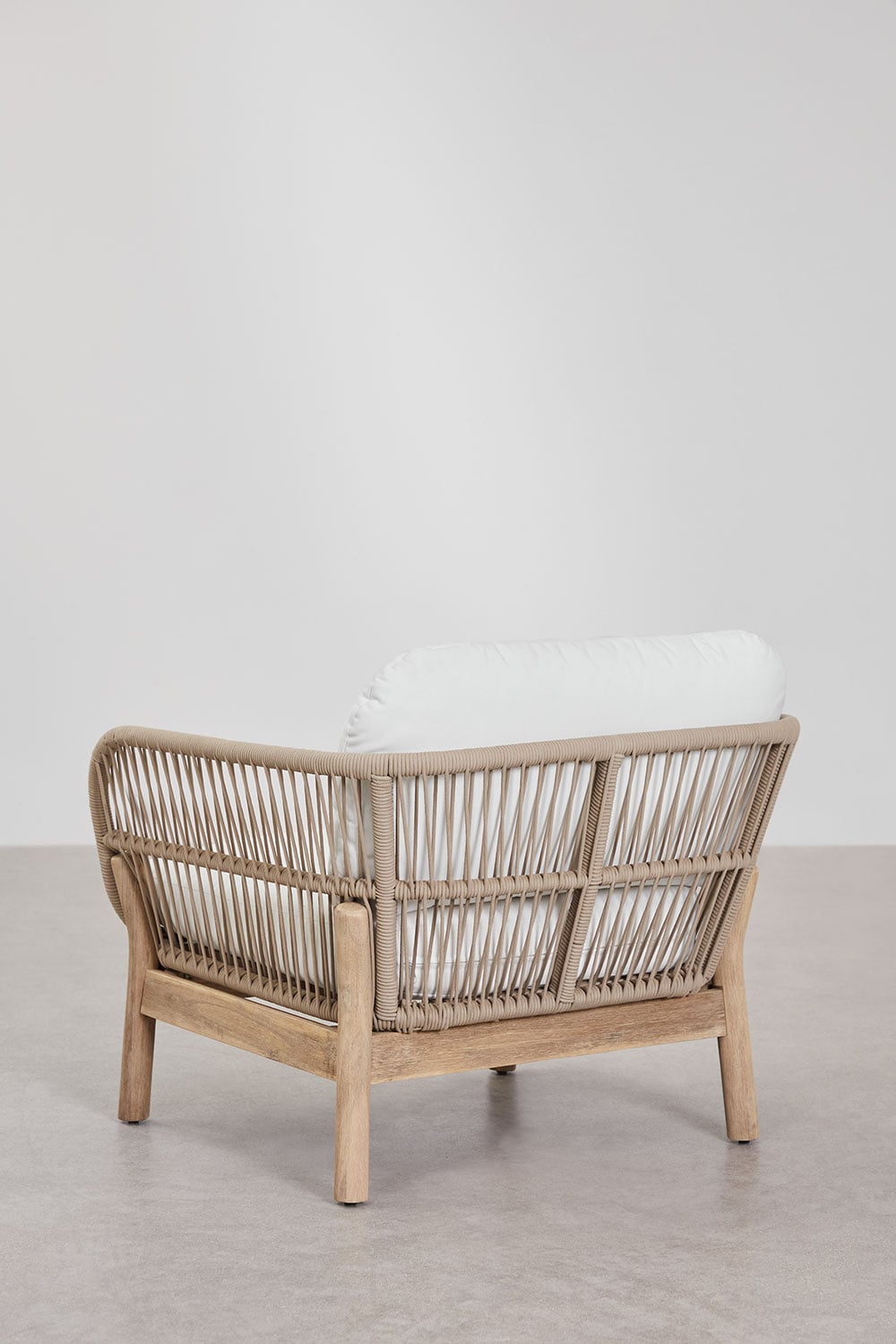 Gartenset mit 2 Sesseln aus geflochtenem Seil und Couchtisch aus Akazienholz Karvia, Galeriebild 5