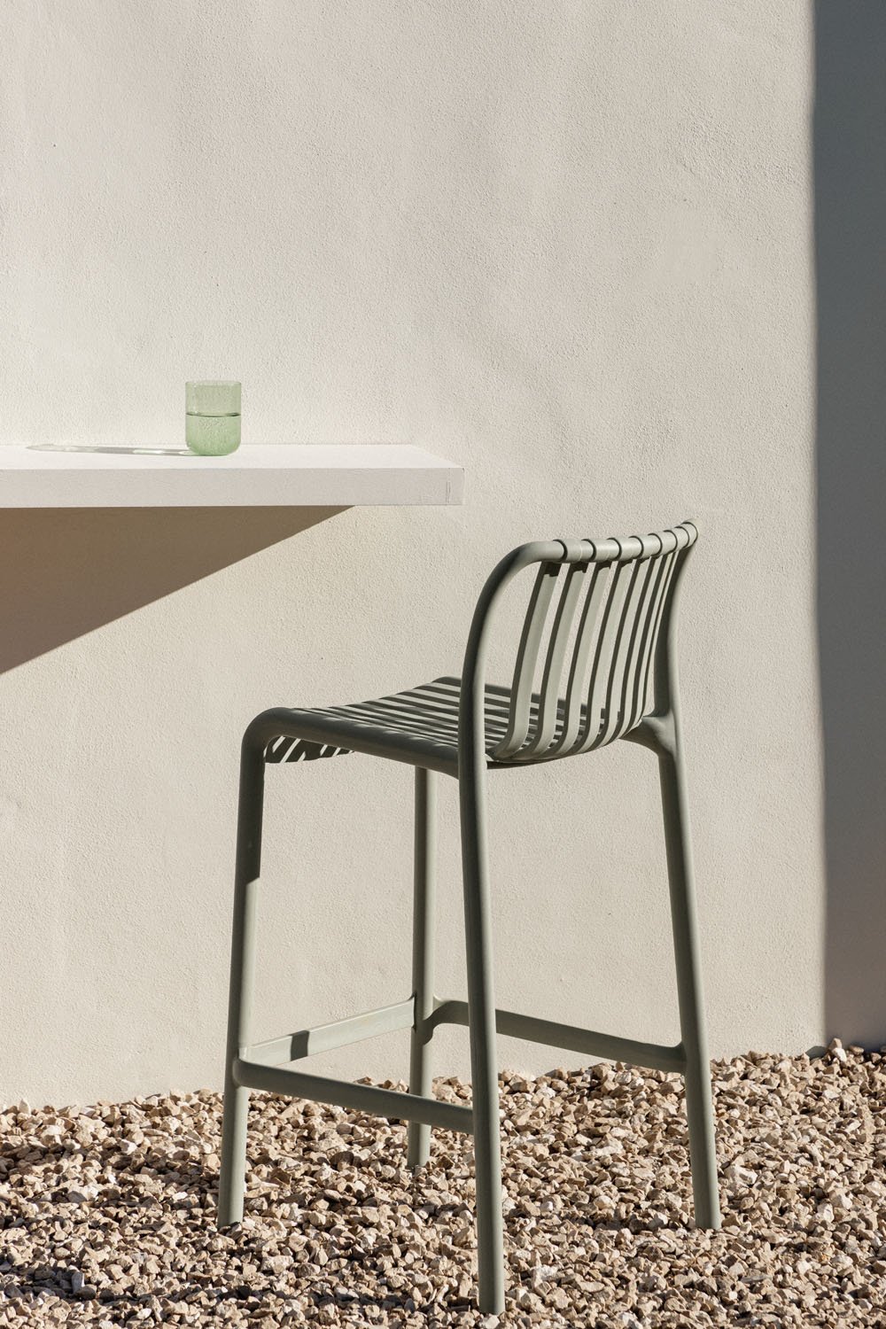 2er-Pack Hohe Gartenhocker 65 cm stapelbar aus grünem Polypropylen Khaki Wendell, Galeriebild 1