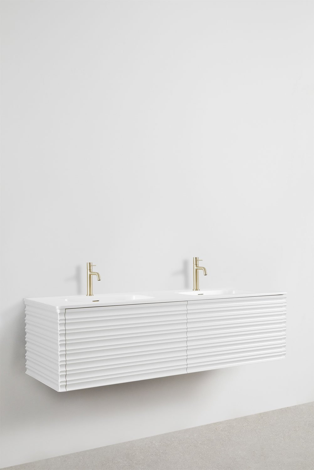 Noura-Badezimmermöbelset aus Holz mit integrierten Waschbecken, Galeriebild 3