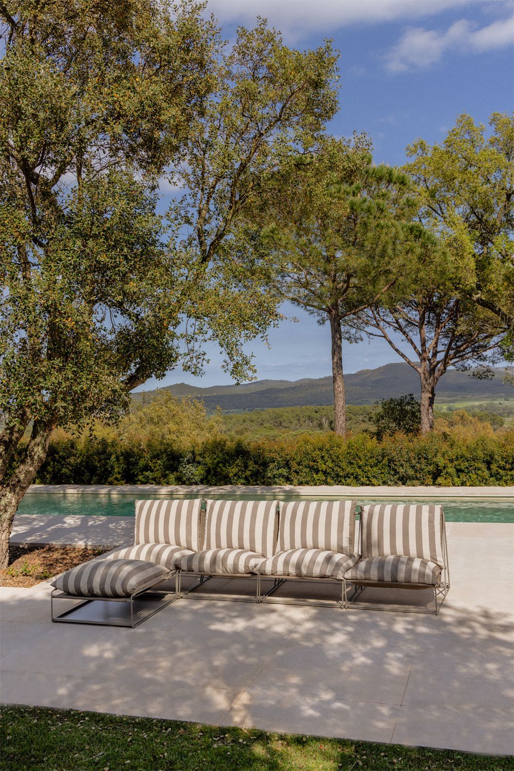4-teiliges modulares Gartensofa mit Amaro-Umwandlungshocker, Galeriebild 1