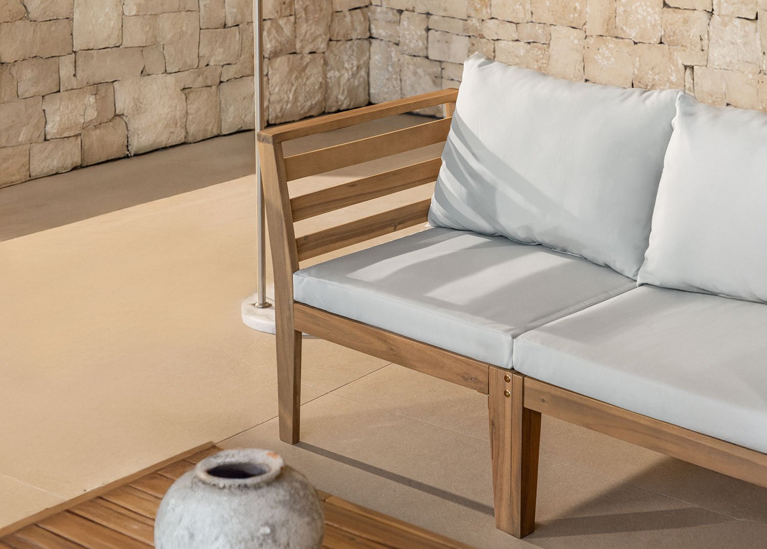 Linkes Eckmodul für modulares Gartensofa aus Filips-Akazienholz, Galeriebild 1