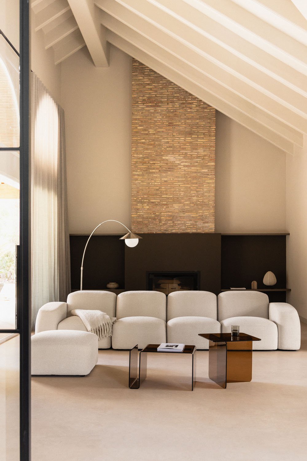 Bastian 4-teiliges modulares Sofa und Pouf, Galeriebild 1