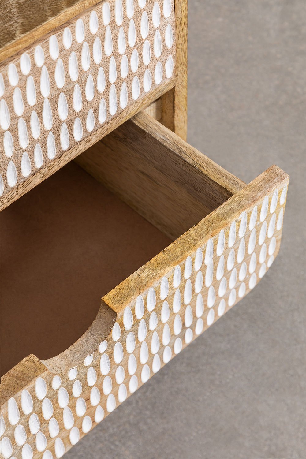 Yulara Nachttisch aus Mangoholz, Galeriebild 7