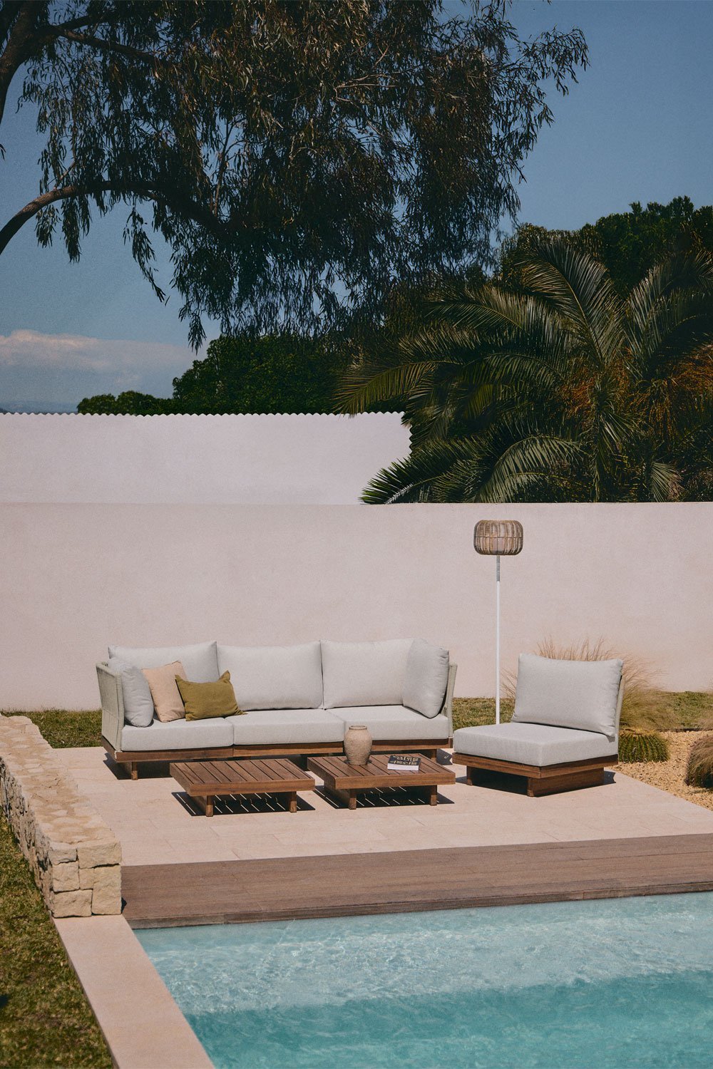Dailin 4-teiliges Gartenset aus Akazienholz mit modularem Ecksofa, Couchtisch und Beistelltisch, Galeriebild 1