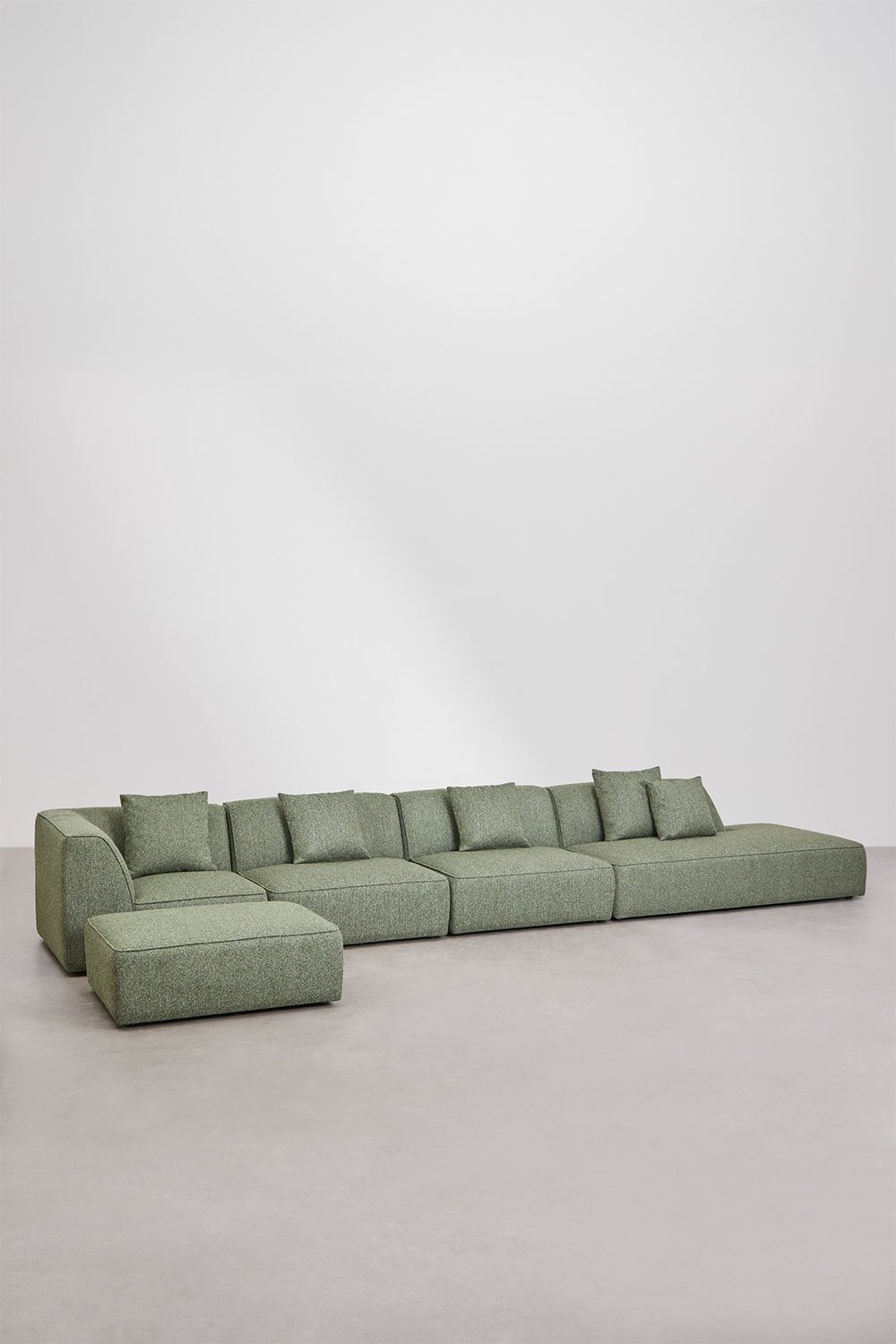 Cardea 4-teiliges modulares Ecksofa mit Chaiselongue rechts und gepolstertem Hocker, Galeriebild 3