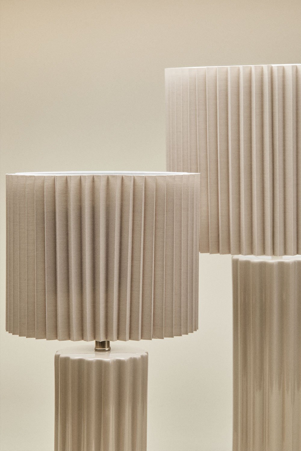 Tischlampe aus Keramik und Marvila-Stoff, Galeriebild 8