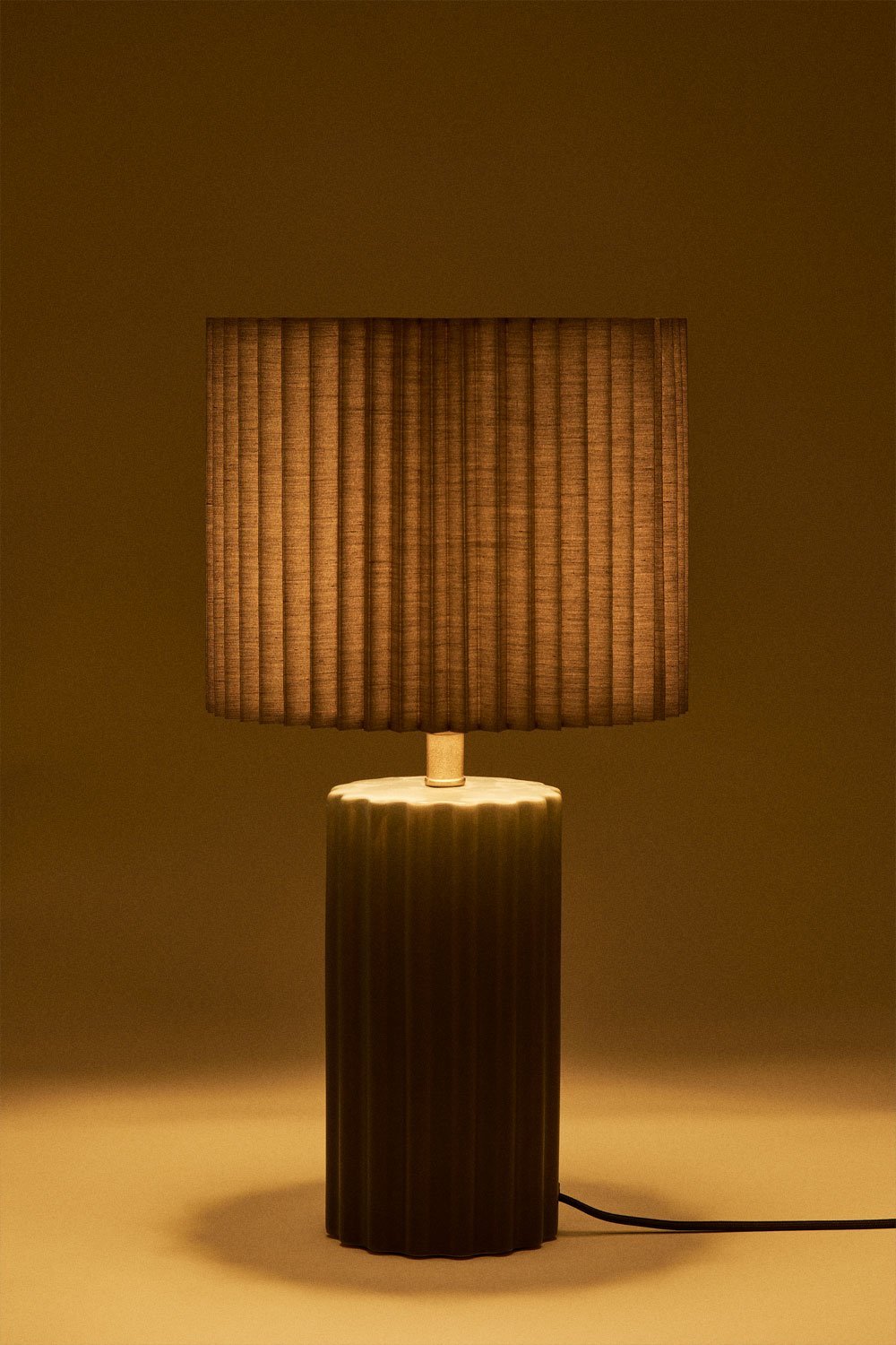 Tischlampe aus Keramik und Marvila-Stoff, Galeriebild 4