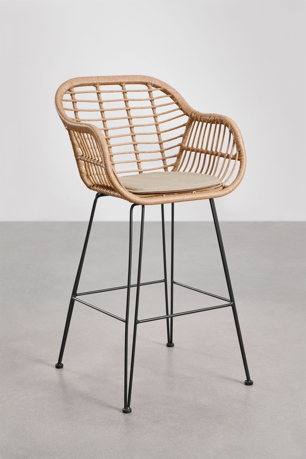 Zole hoher Hocker aus synthetischem Korbgeflecht, Galeriebild 1