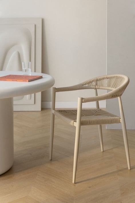 Stapelbarer Esszimmerstuhl mit Armlehnen aus Aluminium und synthetischem Rattan Amatria - Beige Tapioca