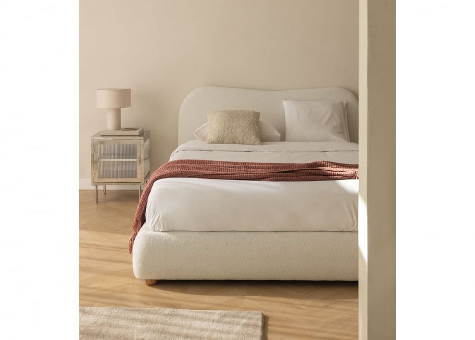 Bett mit Bettkasten für Matratze 140x190cm in Plüschstoff Winselet