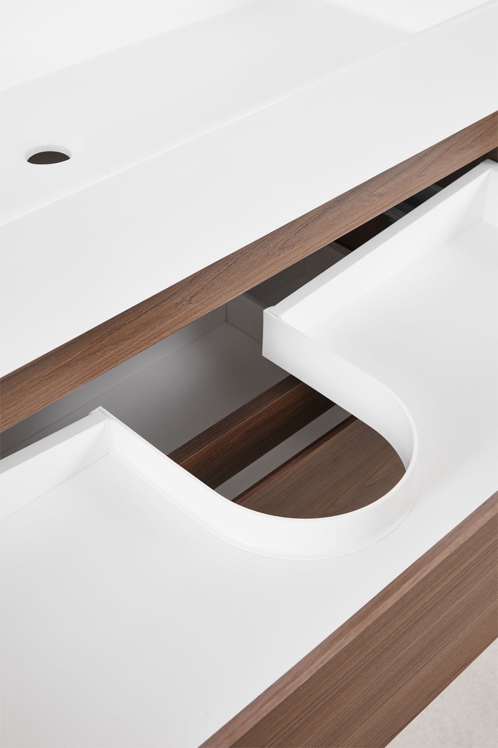 Badezimmerset aus Holz und Eschenfurnier mit integriertem Waschbecken Ona, Galeriebild 4