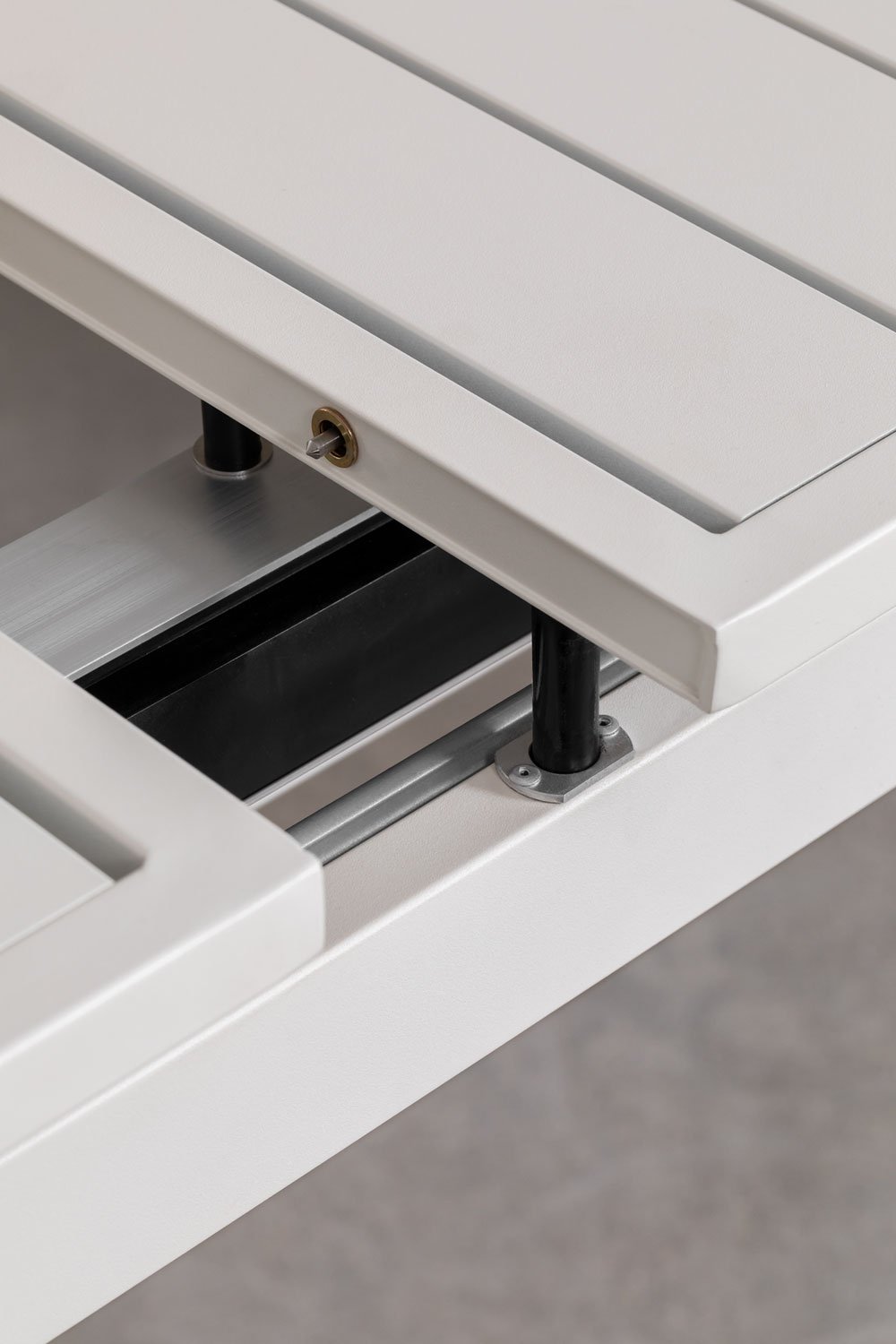 Ausziehbarer rechteckiger Esstisch Karena aus Aluminium, Galeriebild 4