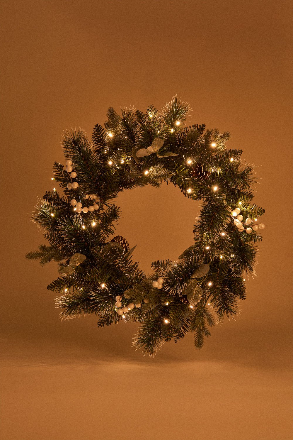 Dekorativer Weihnachtskranz Ø60 cm mit Tannenzapfen und Bhumi-Lichtern, Galeriebild 2