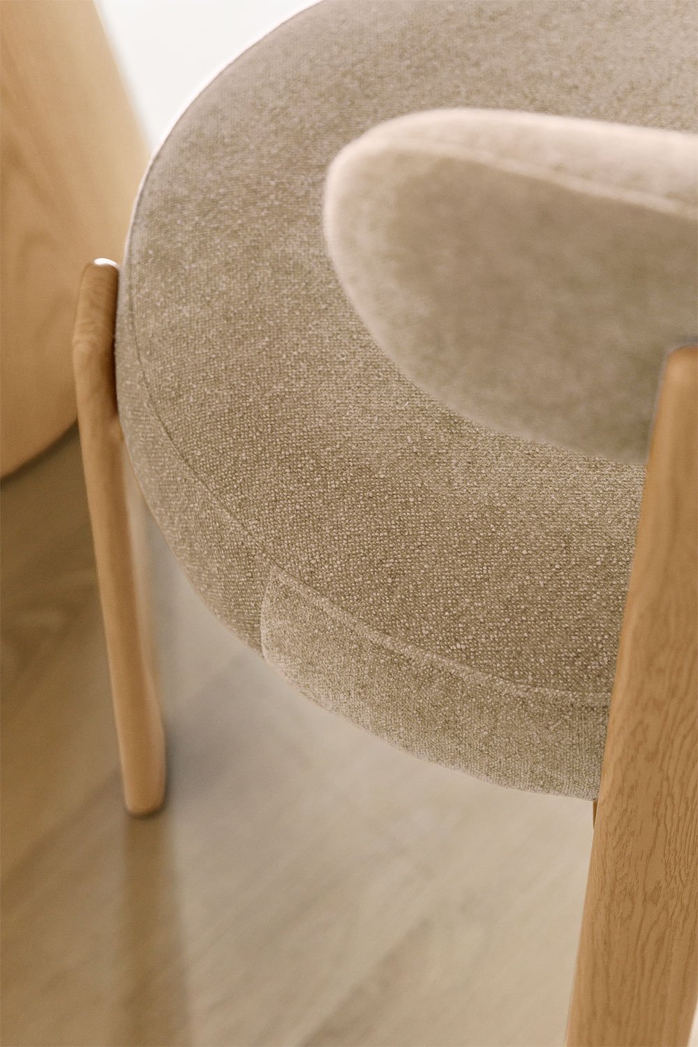 Packung mit 4 Jolie-Esszimmerstühlen aus Chenille-Stoff, Galeriebild 2