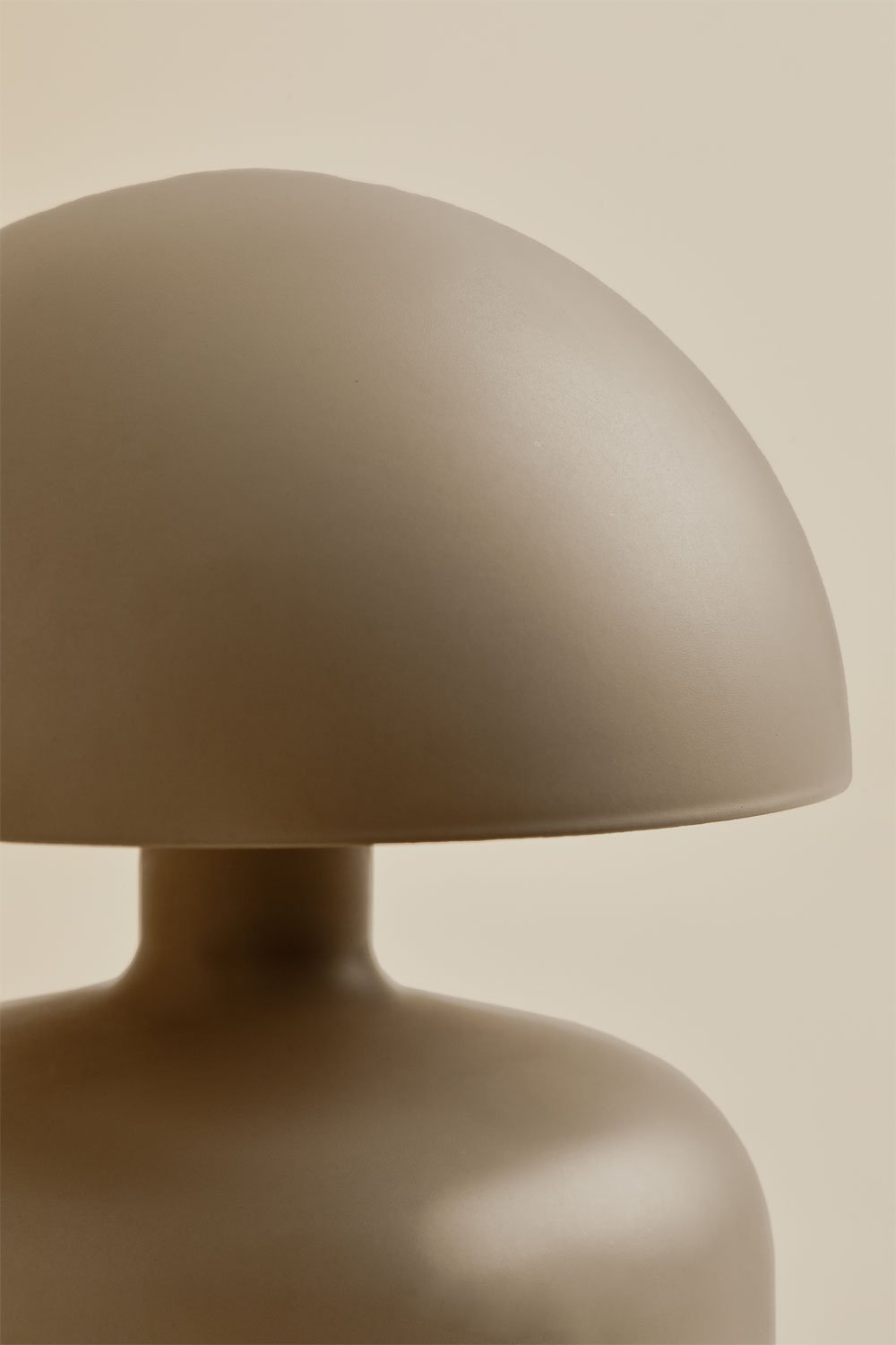 Kabellose LED-Tischlampe für den Außenbereich aus Eisen Nantali, Galeriebild 3