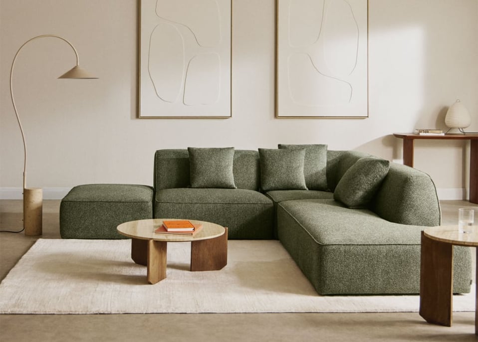 Cardea 3-teiliges modulares Ecksofa mit rechter Chaiselongue und gepolstertem Pouf