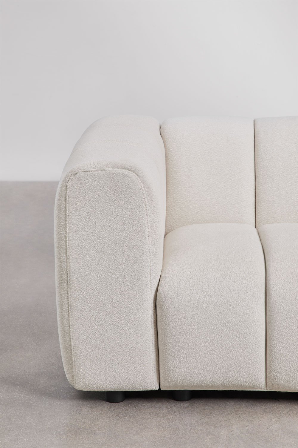 Eliot 3-teiliges Ecksofa und Pouf linksseitig aus Bouclé-Stoff, Galeriebild 5