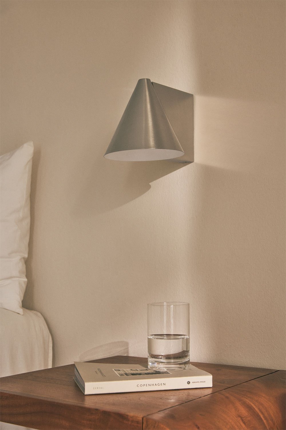 Bicorp Eisen-Wandleuchte, Galeriebild 1