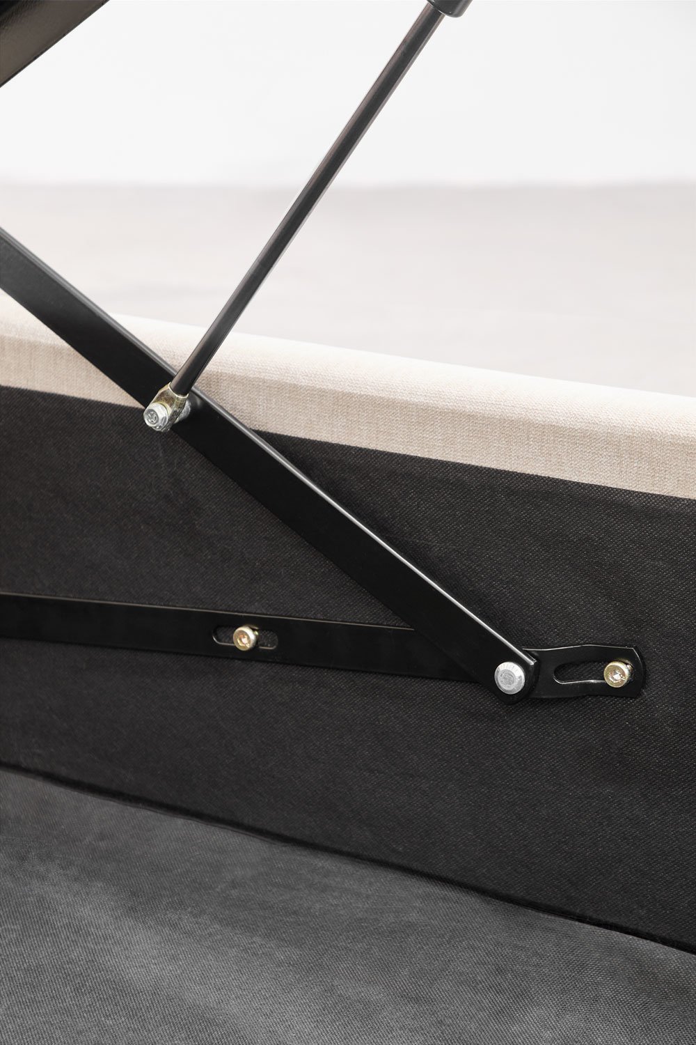 Bett mit Bettkasten für Matratze 180x200cm in cremefarbenem Stoff Norena, Galeriebild 7