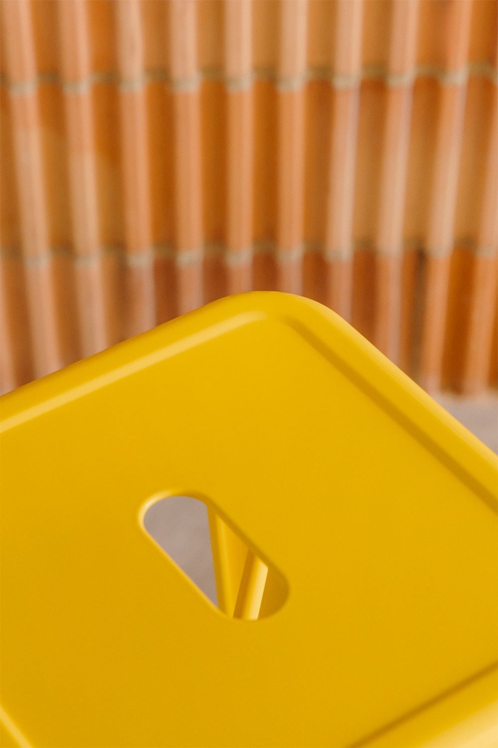 Hochstapelbarer Barhocker aus Stahl Lix, Galeriebild 2