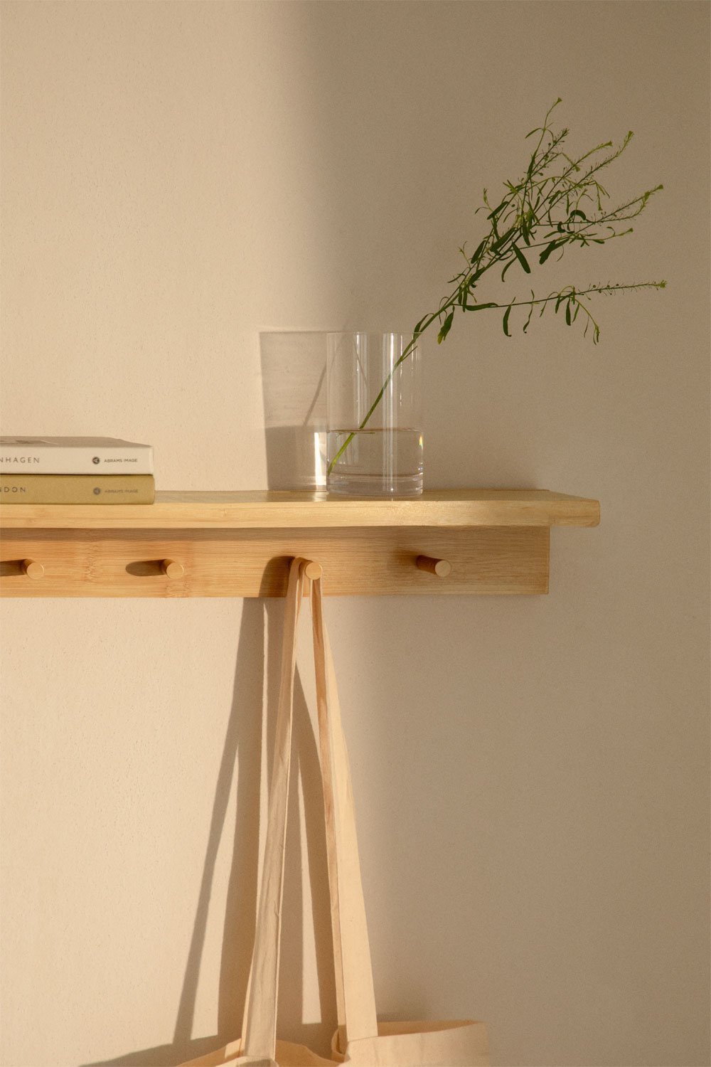 Gari Bambus-Wandgarderobe mit Ablage, Galeriebild 2