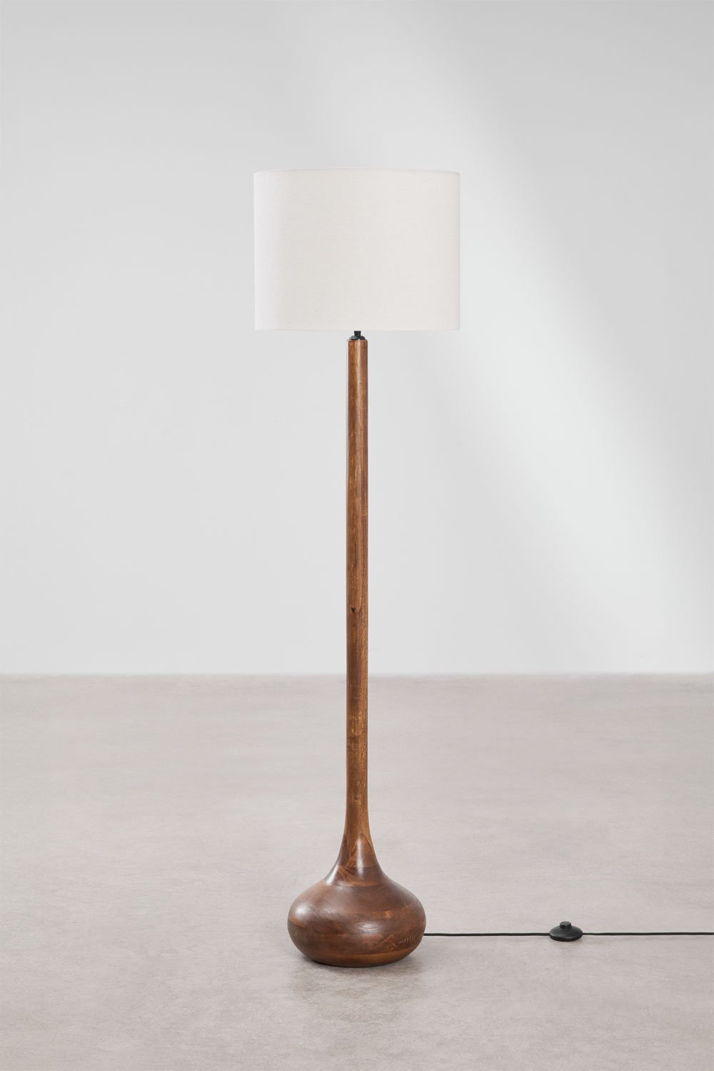 Adelaide Stehlampe aus Mangoholz, Galeriebild 4
