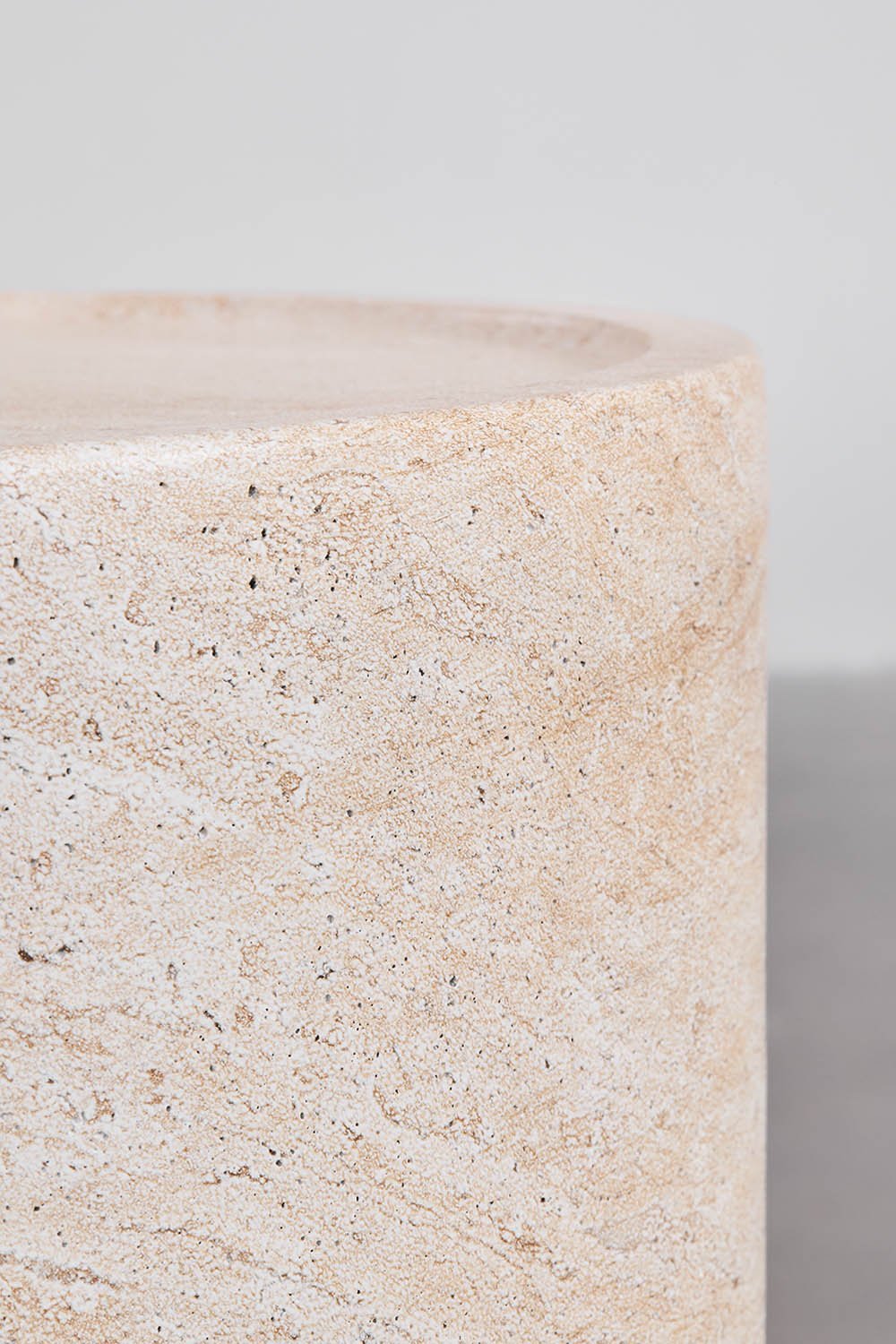 Runder Beistelltisch Ø35 cm aus Beton Darwys, Galeriebild 4