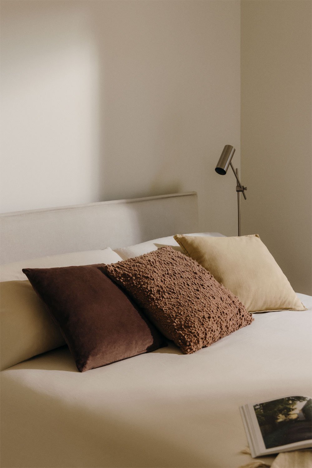 Quadratisches Kissen 45x45 cm aus Zanero Bouclé-Stoff, Galeriebild 1