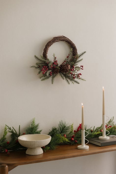 Dekorativer Weihnachtskranz aus Rattan mit Kiefernzapfen Gryla
