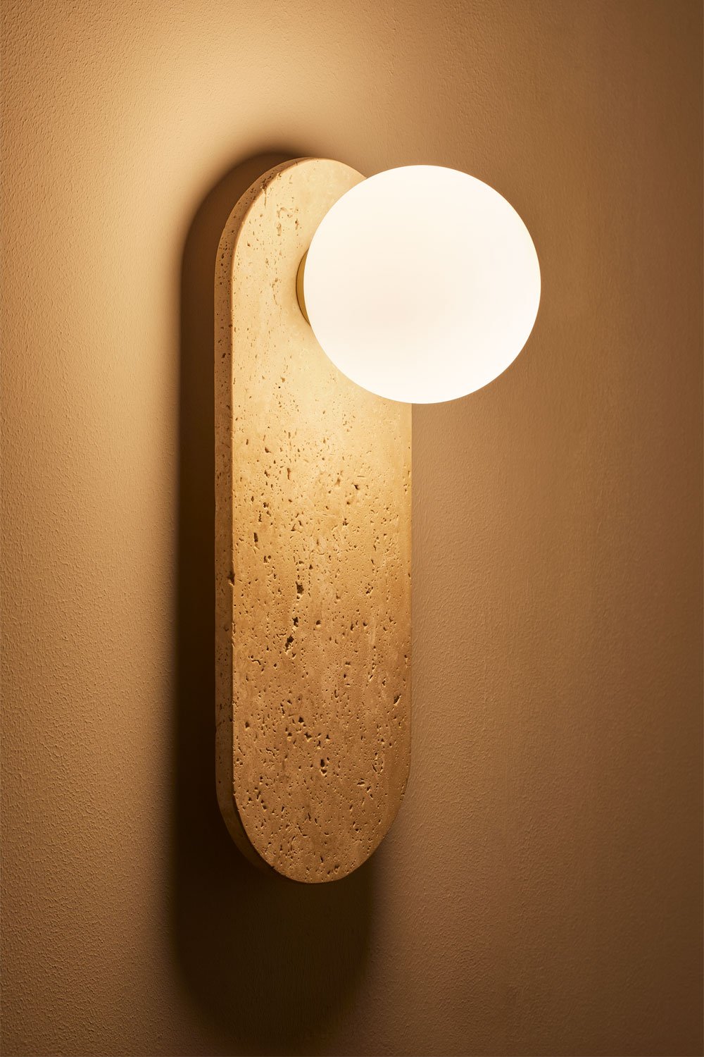 Wandleuchte aus Travertin mit Glaskugel Davise, Galeriebild 4